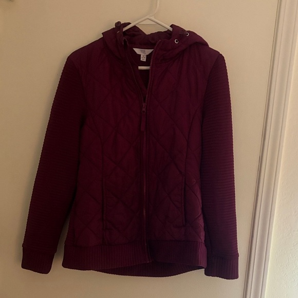 Time and Tru Jackets & Blazers - Time and Tru Maroon Quilted Jacket